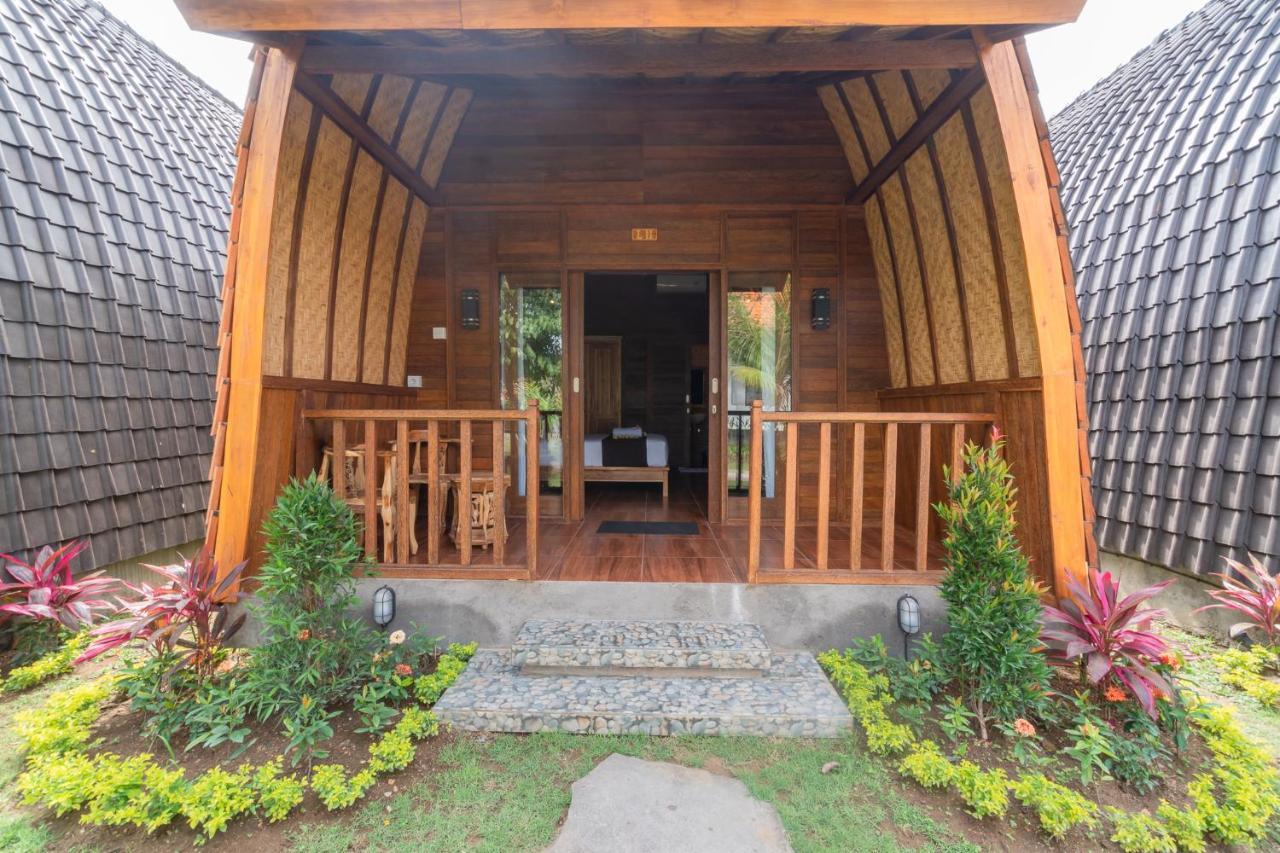 Wooden Puri Guesthouse Uluwatu Buitenkant foto