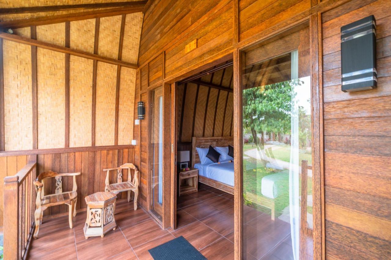 Wooden Puri Guesthouse Uluwatu Buitenkant foto