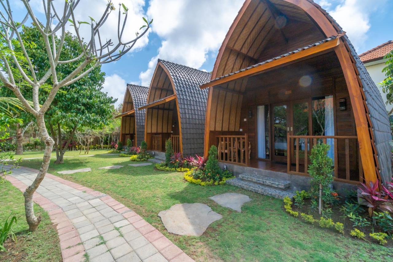 Wooden Puri Guesthouse Uluwatu Buitenkant foto