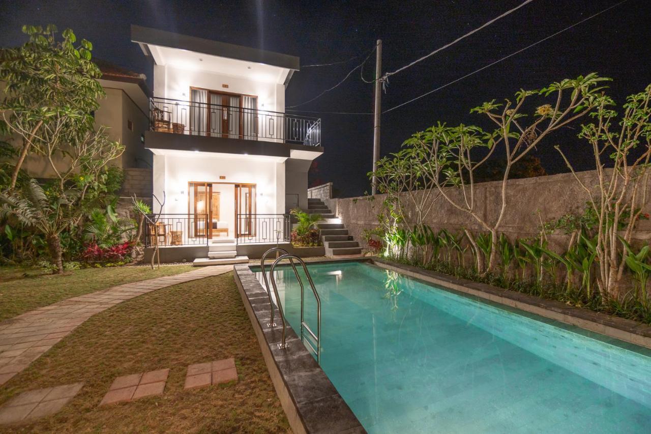 Wooden Puri Guesthouse Uluwatu Buitenkant foto