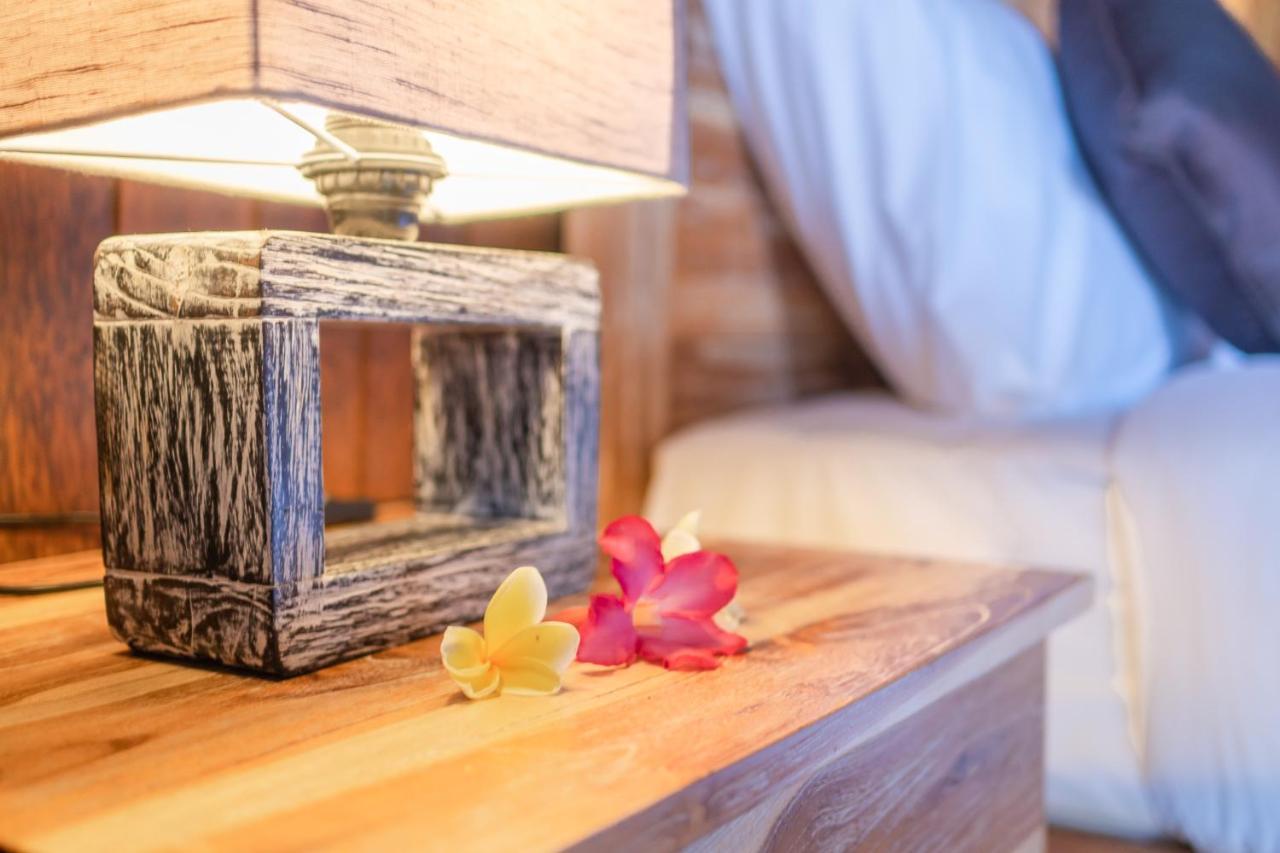 Wooden Puri Guesthouse Uluwatu Buitenkant foto