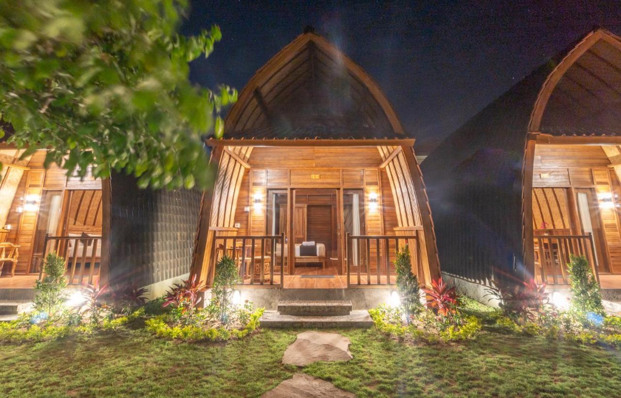 Wooden Puri Guesthouse Uluwatu Buitenkant foto